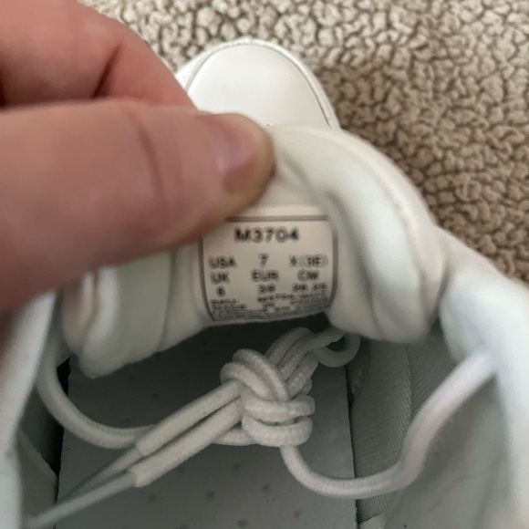 Size 7 Brand new white runners - Picture 9 of 9